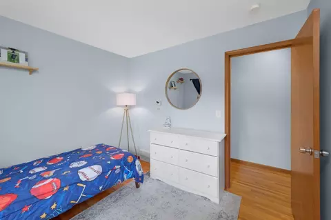 Bedroom - 8336 Ewing Rd, Bloomington, MN 55431 photo 4 of 7