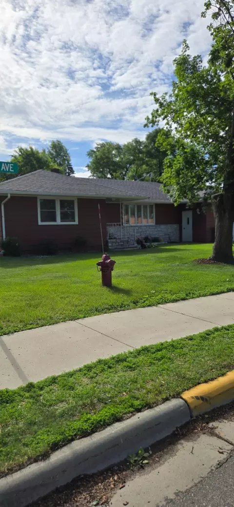 511 S Mccornell Ave, Parkers Prairie, MN 56361