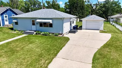 1212 N Marien St, Fergus Falls, MN 56537