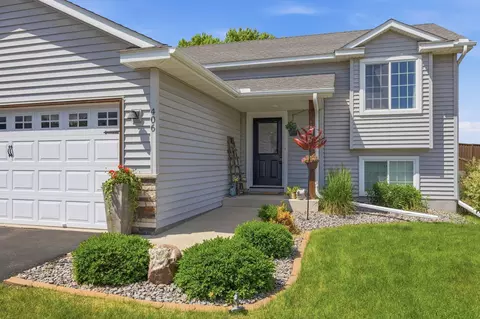 406 Greenway Dr, Delano, MN 55328