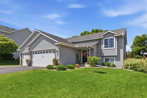 406 Greenway Dr, Delano, MN 55328