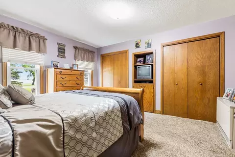 Bedroom - 2693 225th Ave, Marshall, MN 56258 photo 2 of 13