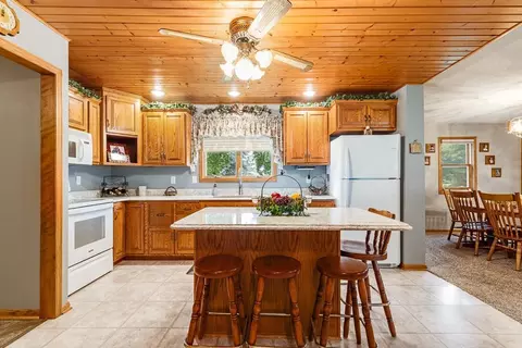 Kitchen - 2693 225th Ave, Marshall, MN 56258 photo 2 of 8