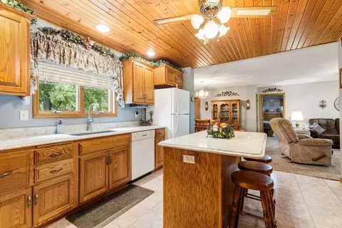 Kitchen - 2693 225th Ave, Marshall, MN 56258 photo 7 of 8