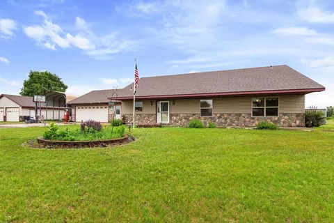 3455 339th Ave NE, Cambridge, MN 55008