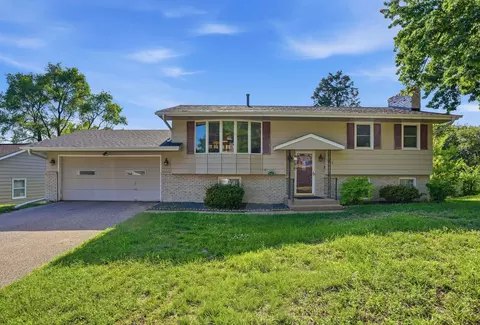 5216 Taylor St NE, Fridley, MN 55421
