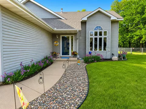 6141 145th Ln NW, Anoka, MN 55303