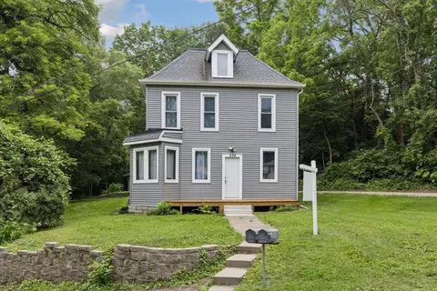 534 Annapolis St, South Saint Paul, MN 55075