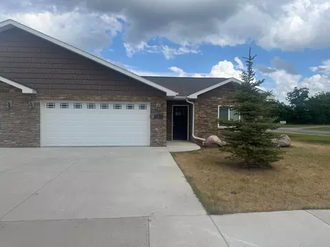 1615 30th St NW #1, Bemidji, MN 56601