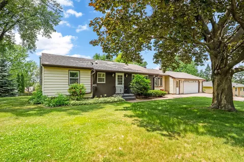 1789 Kennard St, Maplewood, MN 55109
