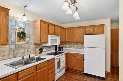 Kitchen - 1897 N Ruby Ct #53, Eagan, MN 55122 photo 2 of 2