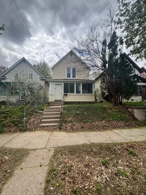 3530 19th Ave S, Minneapolis, MN 55407