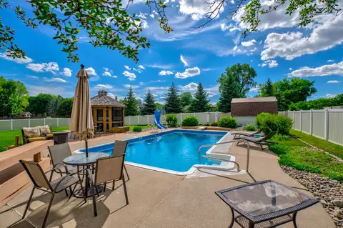 13491 Fairlawn Ct, Apple Valley, MN 55124