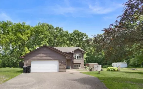 22071 Juniper St NW, Cedar, MN 55011