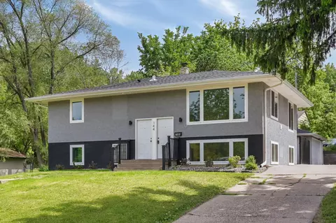 144 Sidney St W, Saint Paul, MN 55107