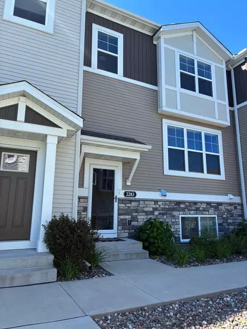 2283 Polar Way, North Saint Paul, MN 55109