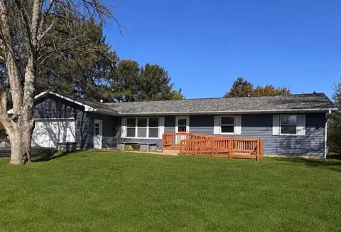 661 S Hill Dr, New Richmond, WI 54017