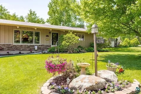 4314 Peabody Ln, Duluth, MN 55804 photo 2
