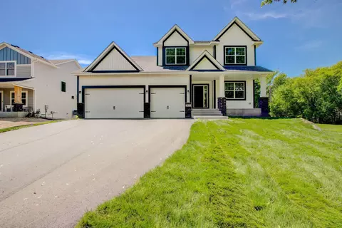 22508 Thrush St, Oak Grove, MN 55005