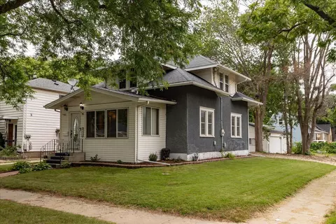 628 4th Ave SE, Rochester, MN 55904