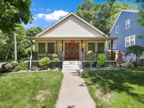 2417 Bourne Ave, Saint Paul, MN 55108