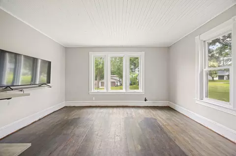 Living - 202 N 2nd St, Darwin, MN 55324 photo 4 of 5
