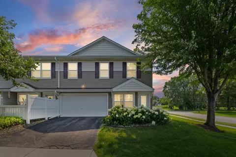 3232 Oak View Dr, Woodbury, MN 55129