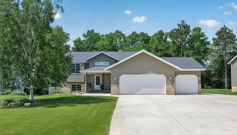 9613 River Forest Dr, Monticello, MN 55362