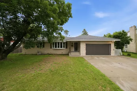 7556 Major Ave N, Brooklyn Park, MN 55443