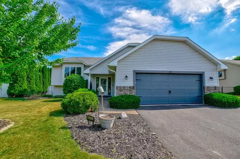940 Leroy Ln, River Falls, WI 54022