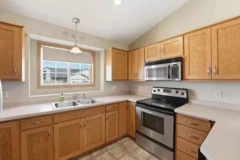 Kitchen - 2526 43rd Ave S, Saint Cloud, MN 56301 photo 1 of 5