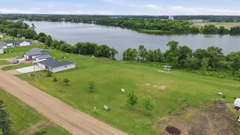 463 N Shore Dr, Underwood, MN 56586