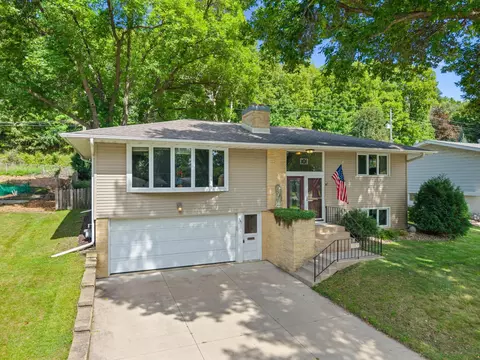 961 11 14 St SW, Rochester, MN 55902