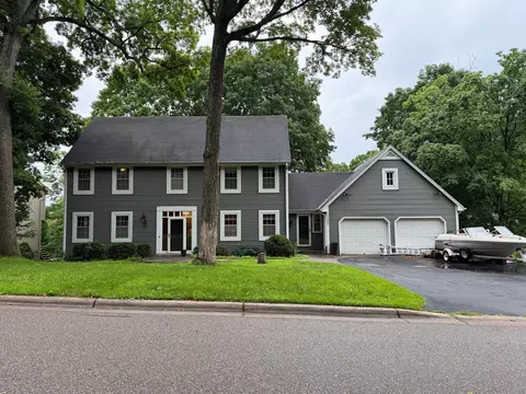 11905 26th Ave N, Plymouth, MN 55441