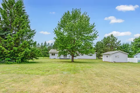 Exterior - 1001 Beech St, Brainerd, MN 56401 photo 6 of 11