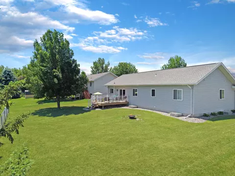 Exterior - 211 Rainbow Dr, Marshall, MN 56258 photo 4 of 8