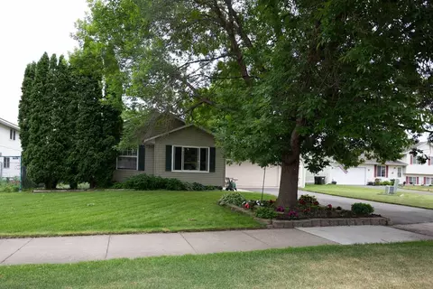 15288 Chokecherry Ave, Rosemount, MN 55068