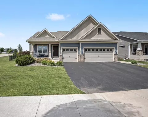 1321 Chestnut Cir, Carver, MN 55315