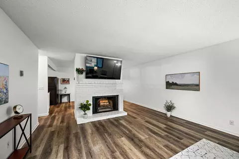 350 Shelard Pkwy #106, Saint Louis Park, MN 55426