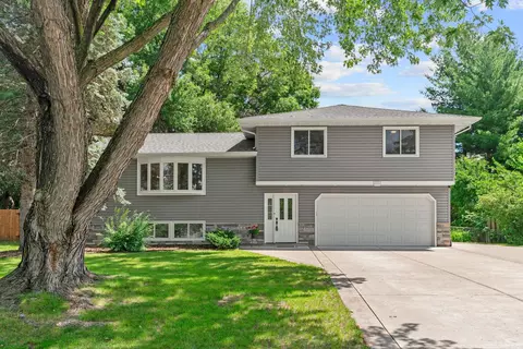 9585 Able St NE, Blaine, MN 55434