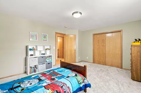 Bedroom - 2412 Maple Ct, Buffalo, MN 55313 photo 2 of 8