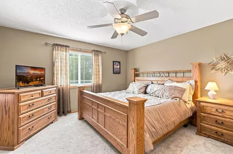 Bedroom - 2412 Maple Ct, Buffalo, MN 55313 photo 3 of 8