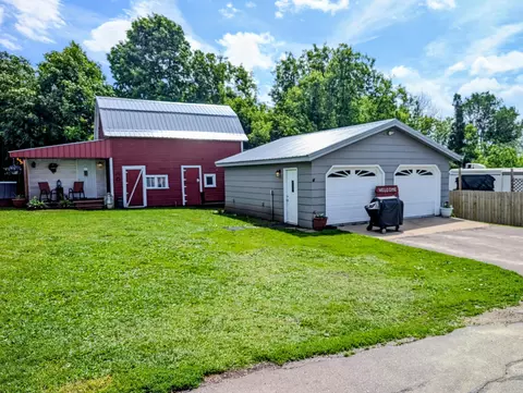 Exterior - 321 3rd Ave NE, Eagle Bend, MN 56446 photo 2 of 19