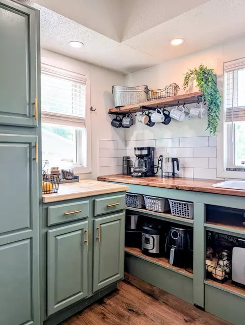 Kitchen - 321 3rd Ave NE, Eagle Bend, MN 56446 photo 11 of 15