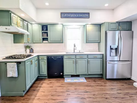 Kitchen - 321 3rd Ave NE, Eagle Bend, MN 56446 photo 5 of 15