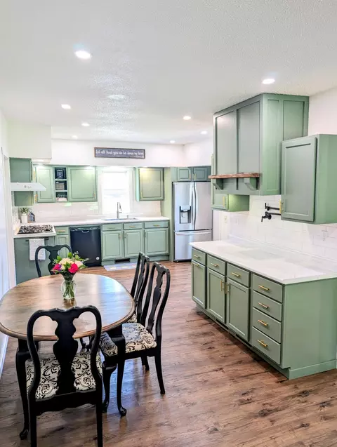 Kitchen - 321 3rd Ave NE, Eagle Bend, MN 56446 photo 2 of 15
