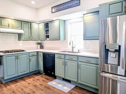 Kitchen - 321 3rd Ave NE, Eagle Bend, MN 56446 photo 6 of 15