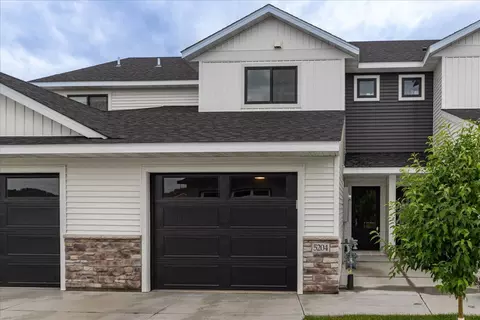 5204 Harvest Square Pl NW, Rochester, MN 55901