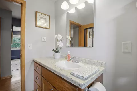 Bath - 430 5th St SW, Plainview, MN 55964 photo 2 of 2