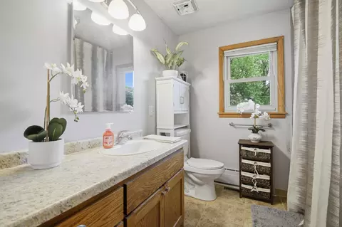 Bath - 430 5th St SW, Plainview, MN 55964 photo 1 of 2